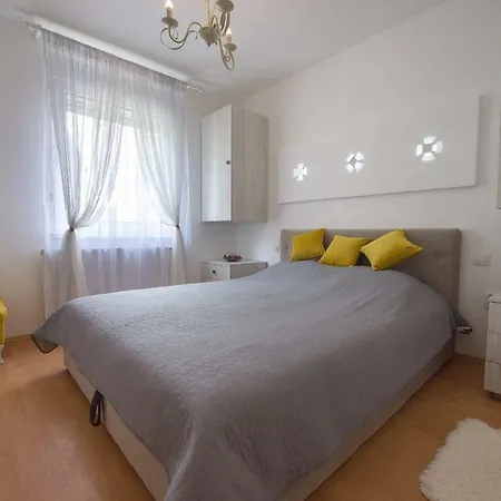 Διαμέρισμα Navigator Center *