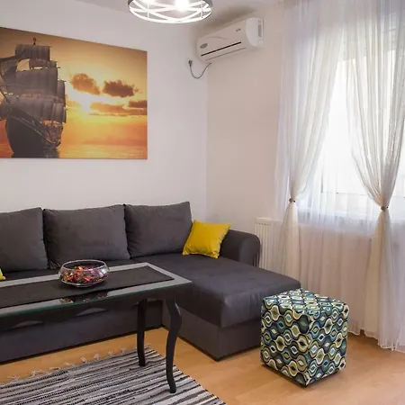 Navigator Center * Νόβι Σαντ