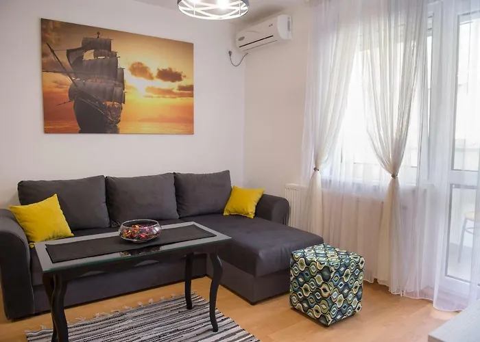 Navigator Center * Újvidék